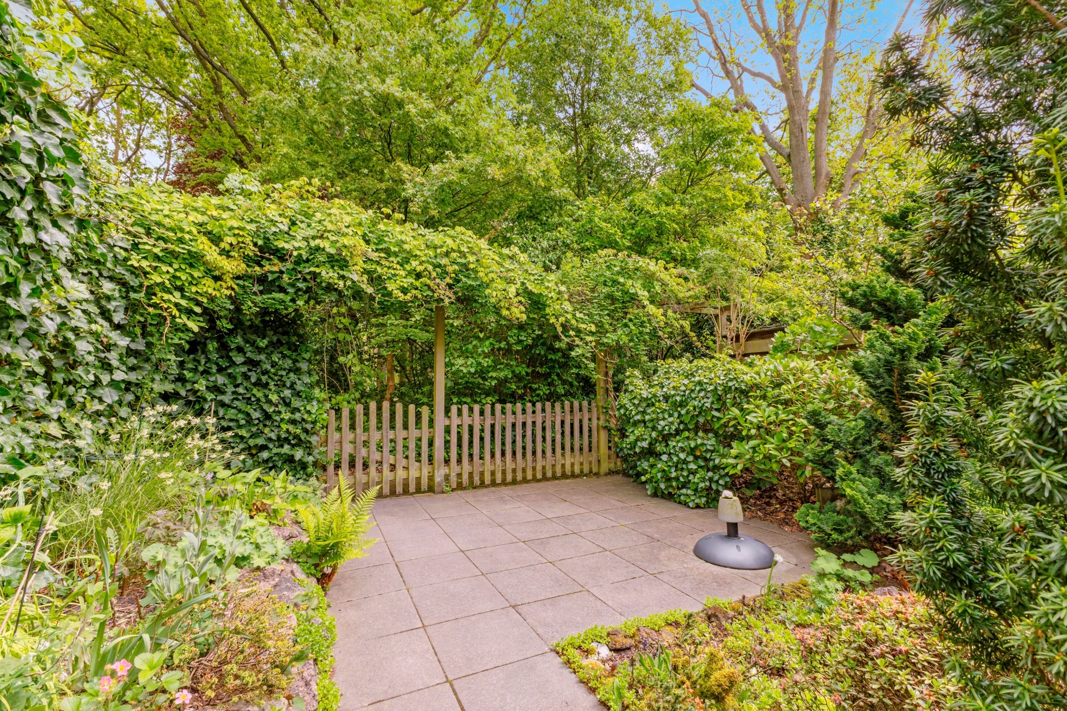 Light-filled family home in beloved Heiloo neighborhood with garden and modern amenities — 27