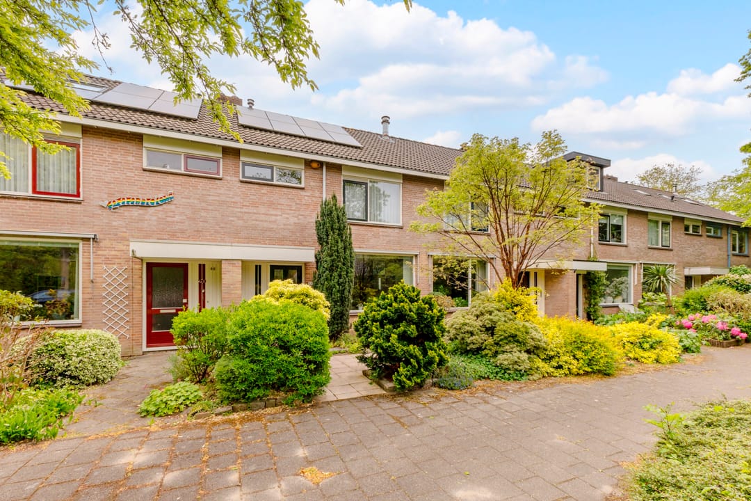 Light-filled family home in beloved Heiloo neighborhood with garden and modern amenities — 31