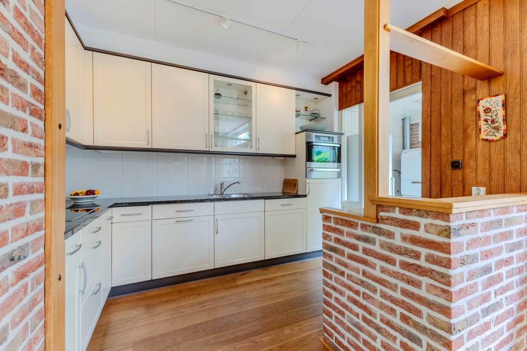 Light-filled family home in beloved Heiloo neighborhood with garden and modern amenities — 7