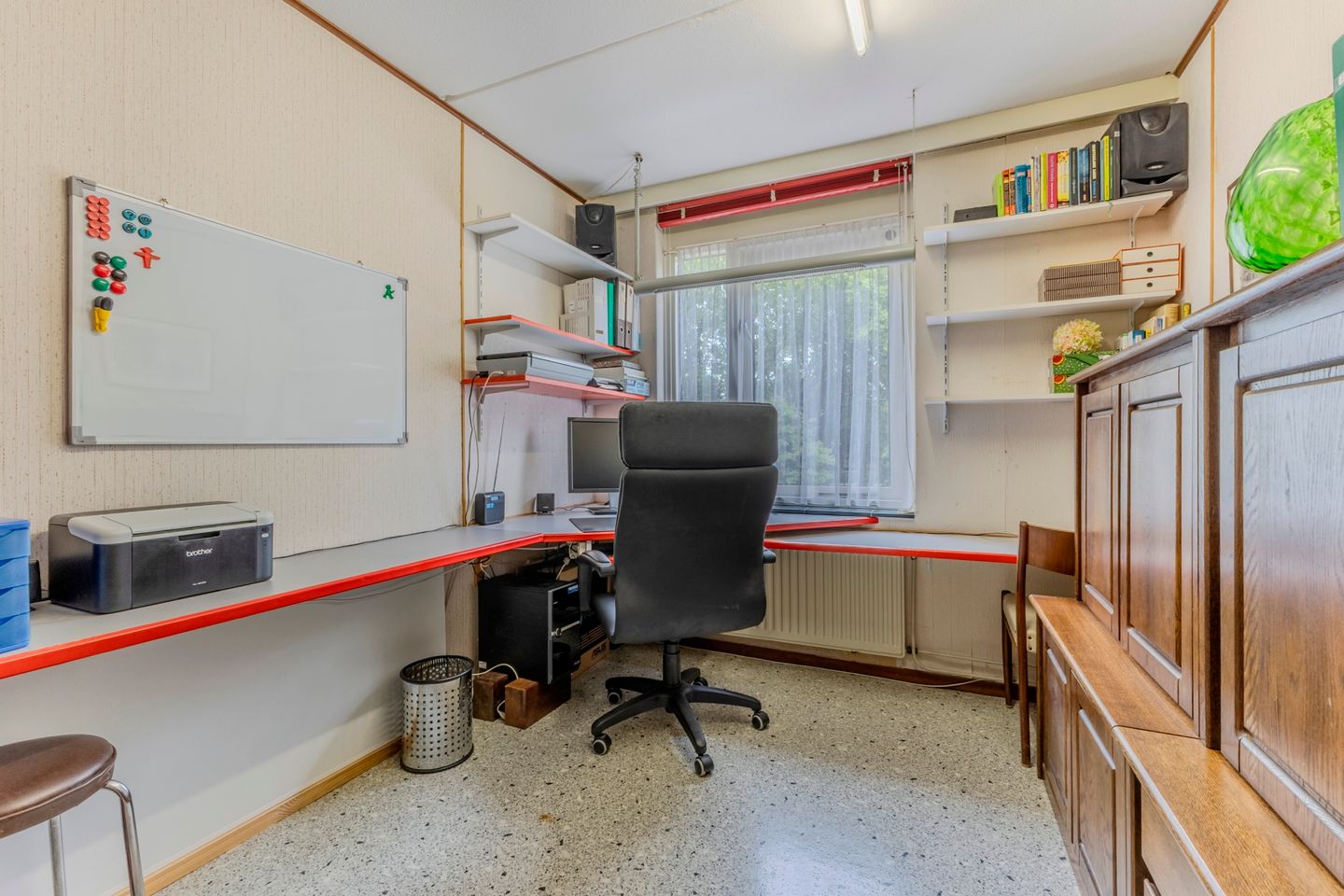 Light-filled family home in beloved Heiloo neighborhood with garden and modern amenities — 14