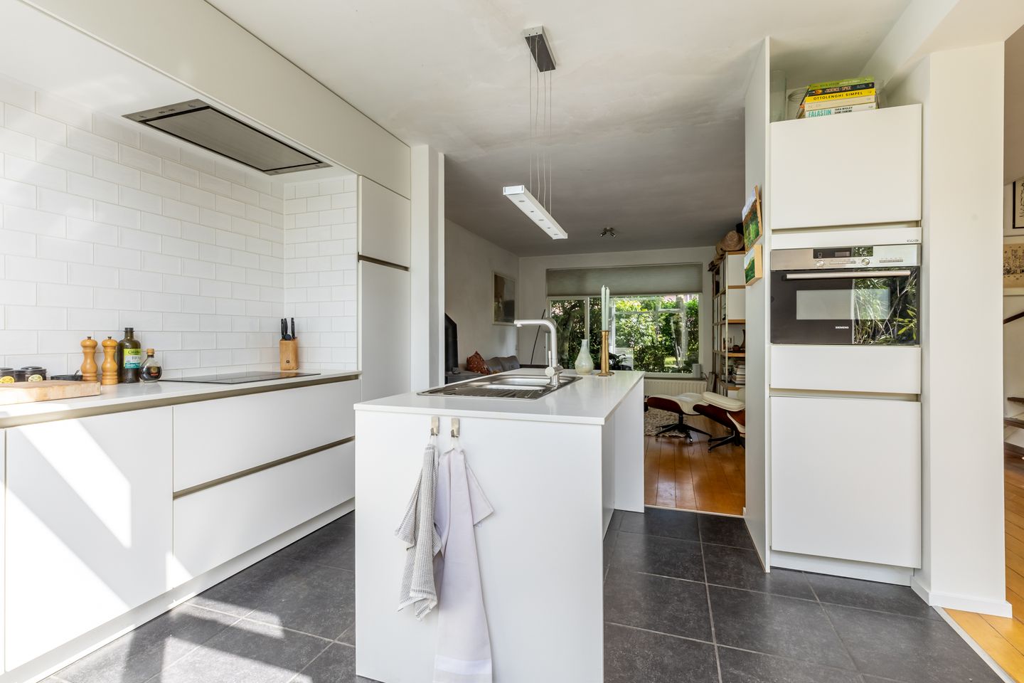 Photo 10 of Biestakkerstraat 18
