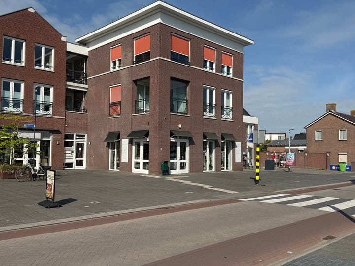 Raadhuis 11, Hedel