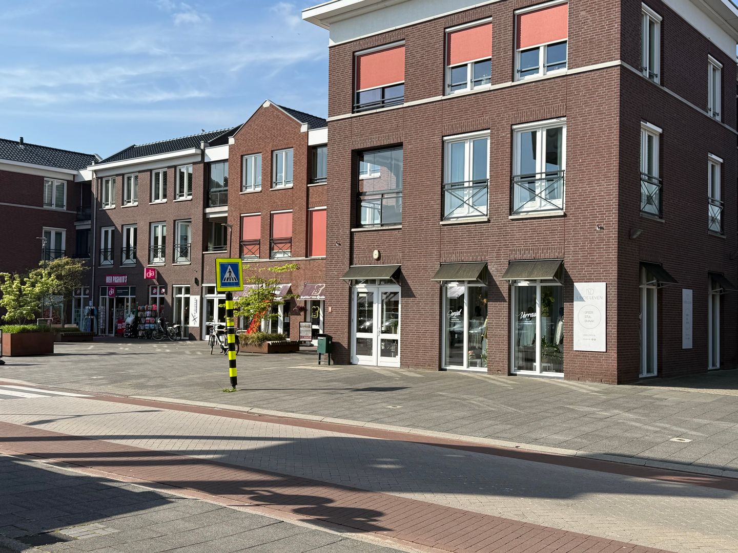 Bekijk foto 3 van Raadhuis 11