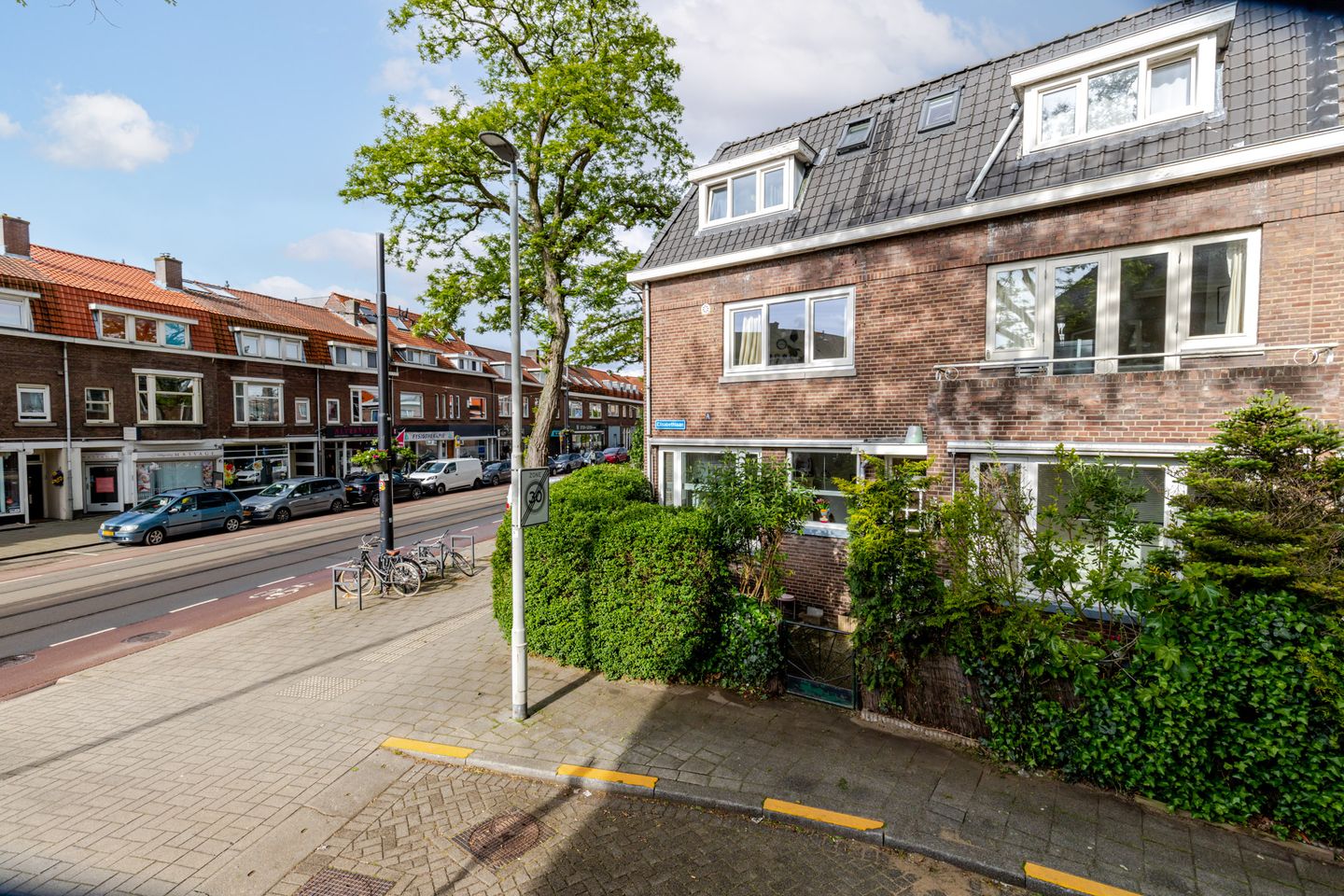 Foto 1 van Elisabethlaan 1