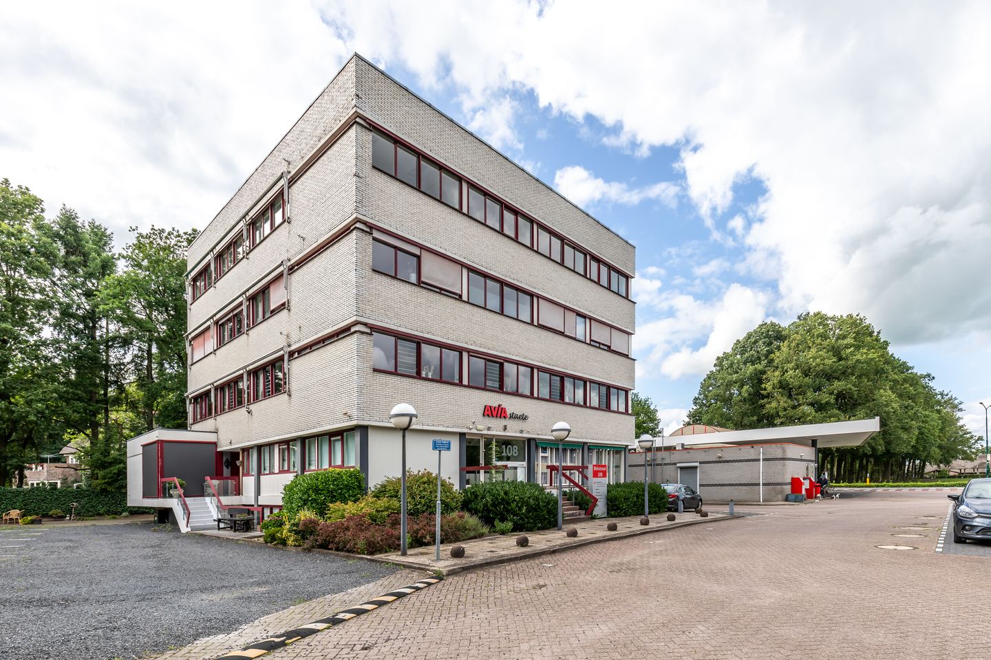 Bekijk foto 2 van Birkstraat 108
