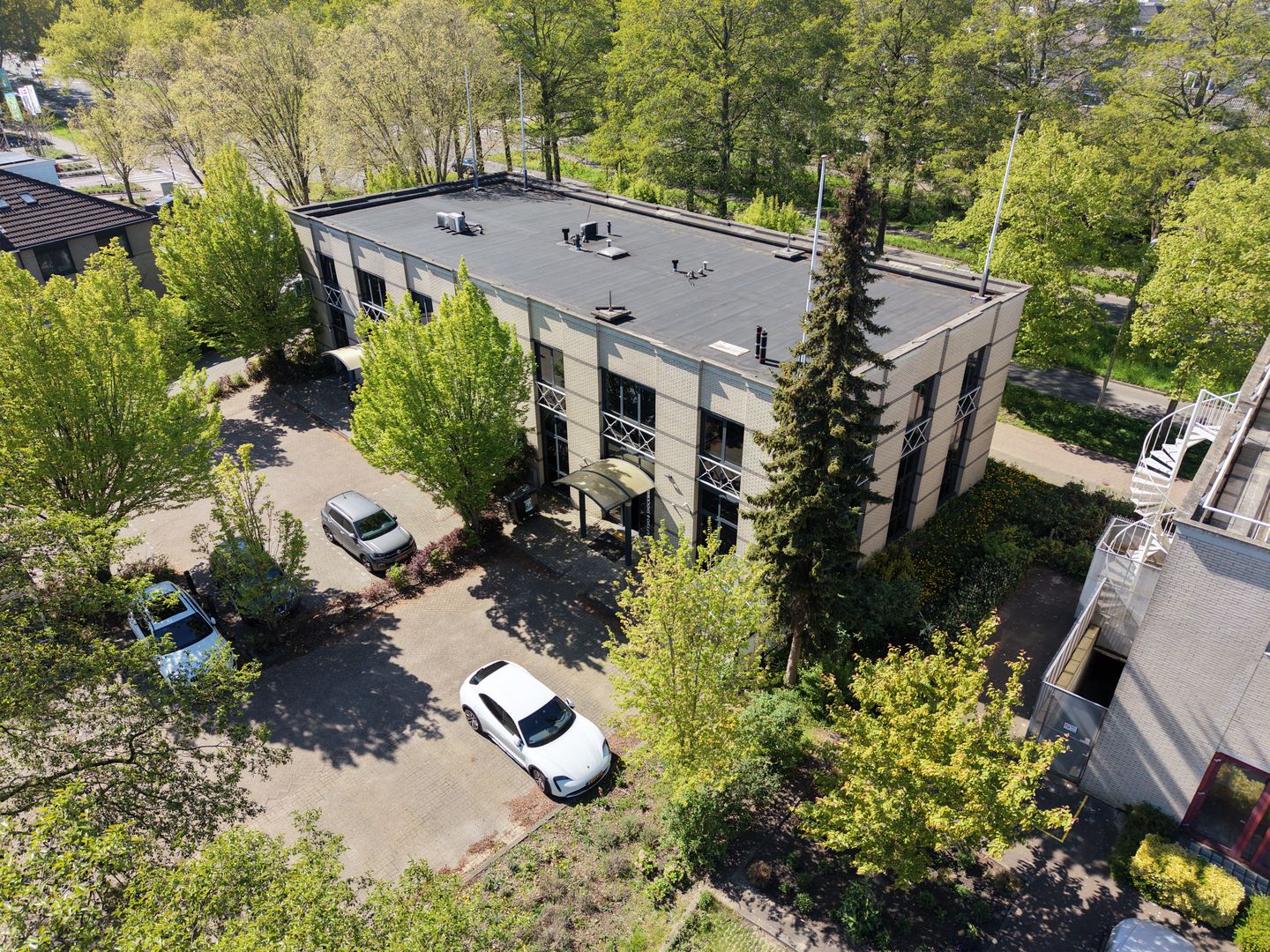 View photo 1 of Aderpolderweg 13