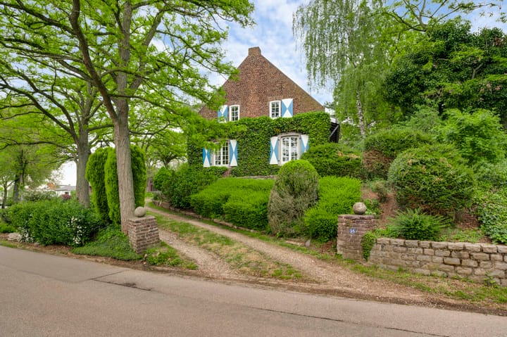 Photo 4 of Pastoor Pinckersstraat 28