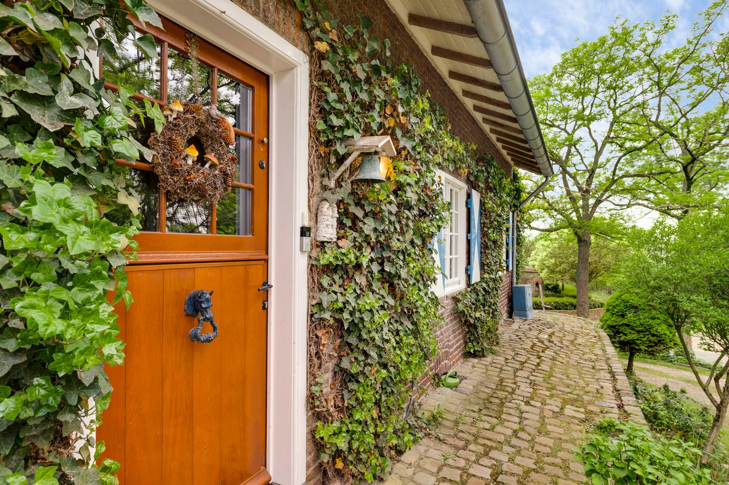 Photo 10 of Pastoor Pinckersstraat 28