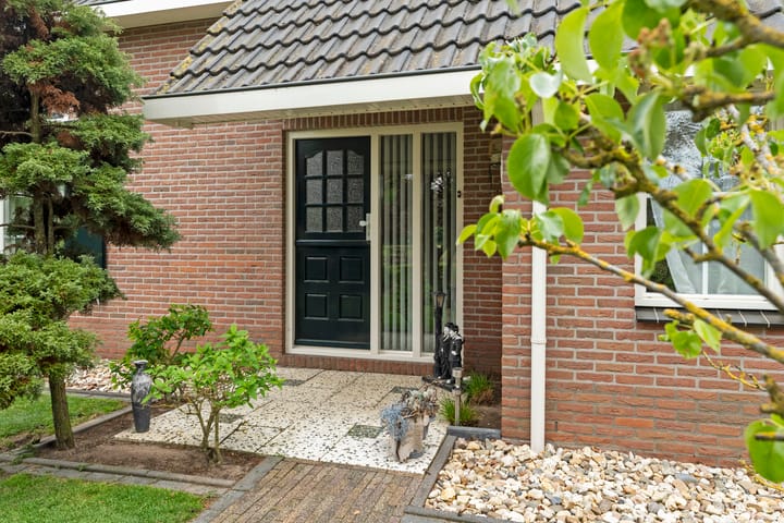 Vrijstaande woning te koop: Oosterveen 57, Nieuwleusen