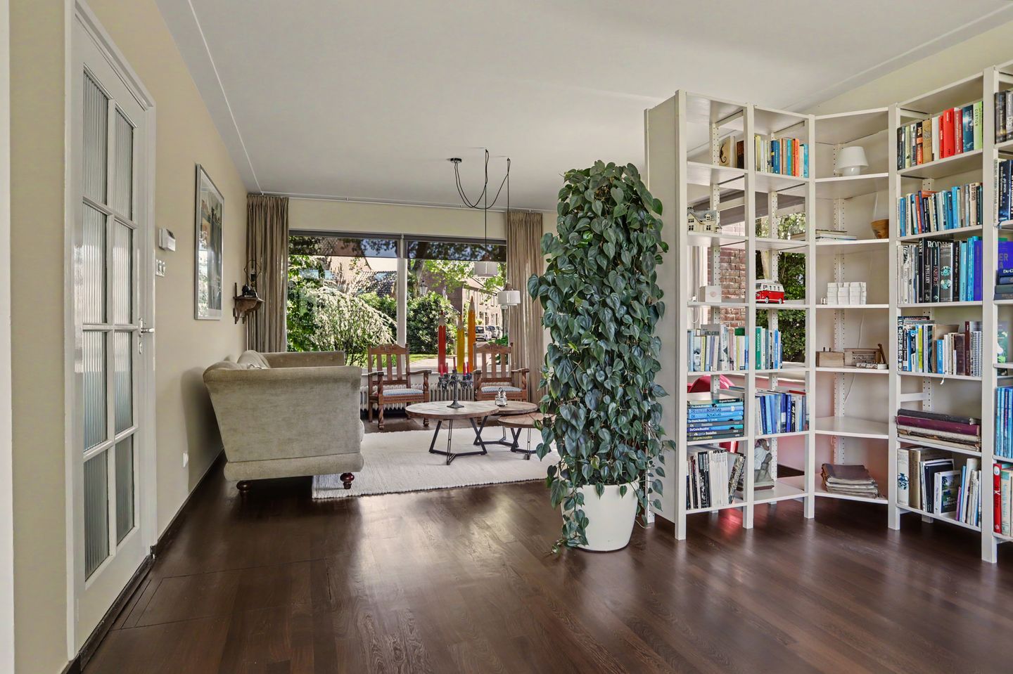 Photo 10 of Commandeurstraat 8