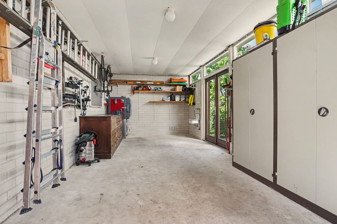 Photo 32 of Commandeurstraat 8