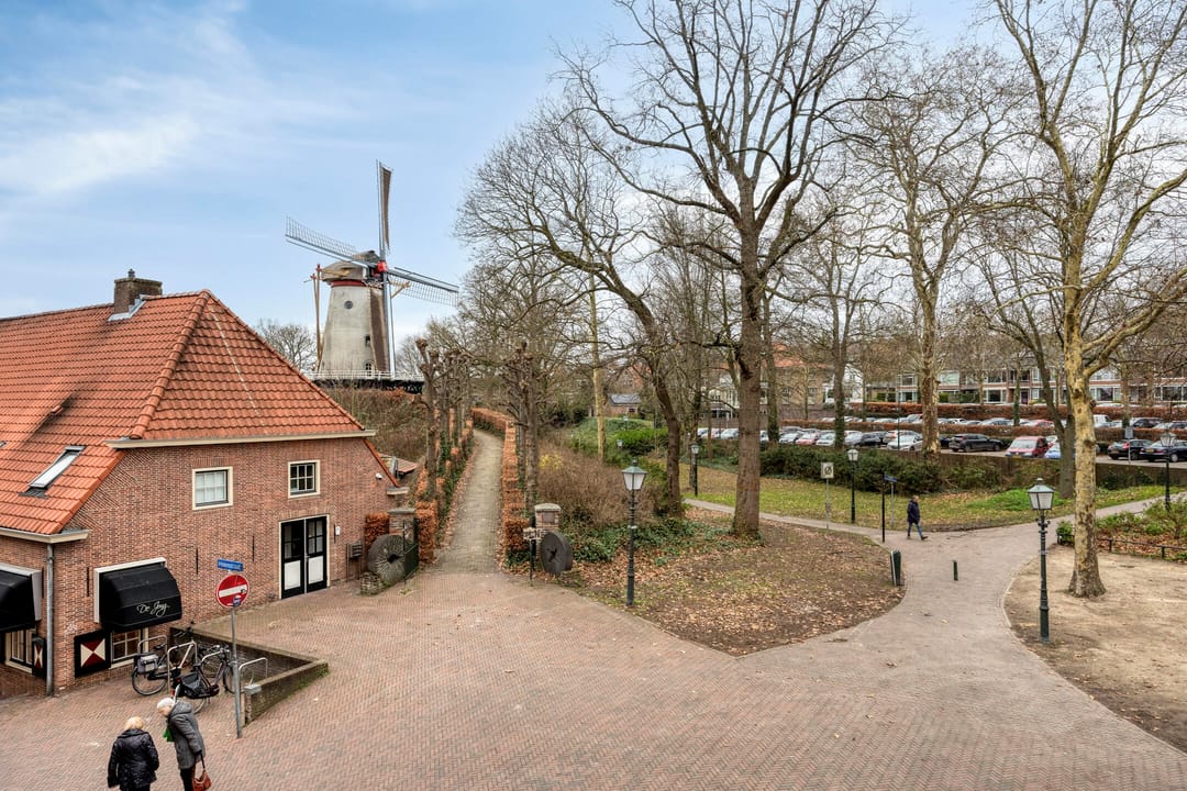 Photo 2 of Plantsoenstraat 17