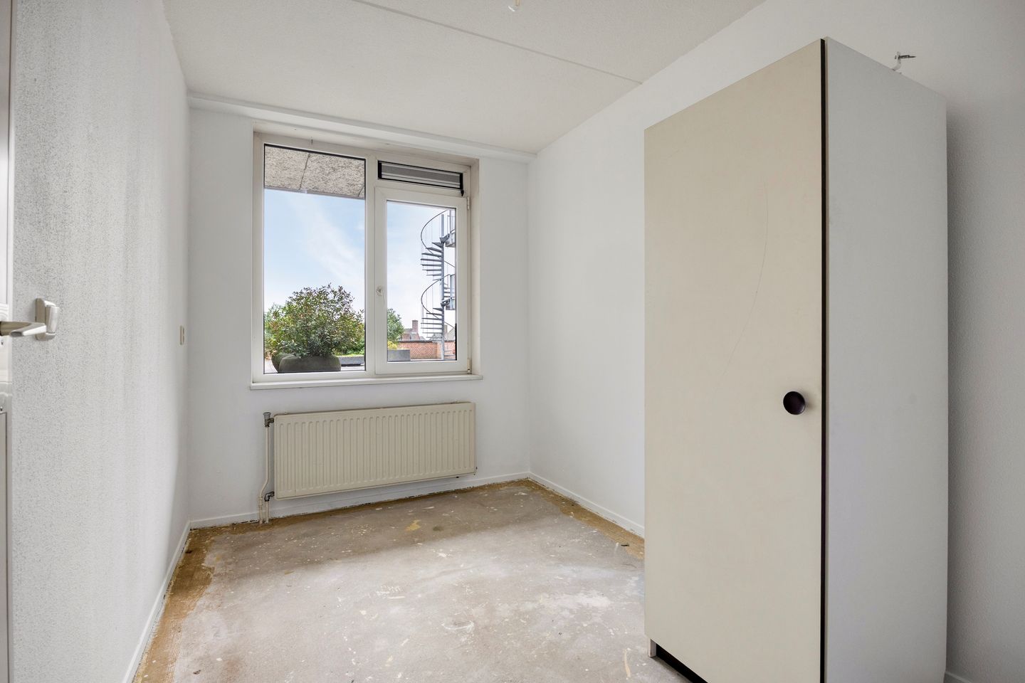 Photo 25 of Plantsoenstraat 17