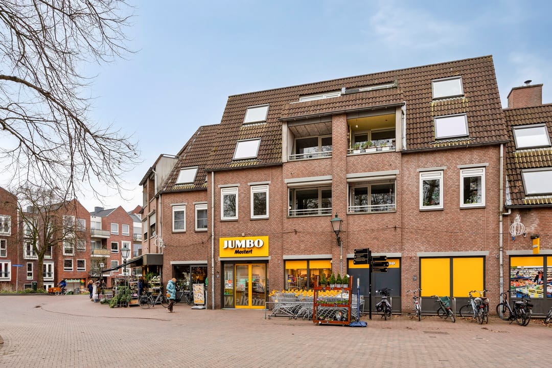 Photo 38 of Plantsoenstraat 17