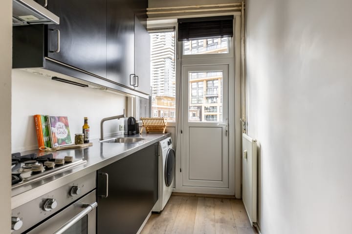 Photo 2 of Witte de Withstraat 12-C