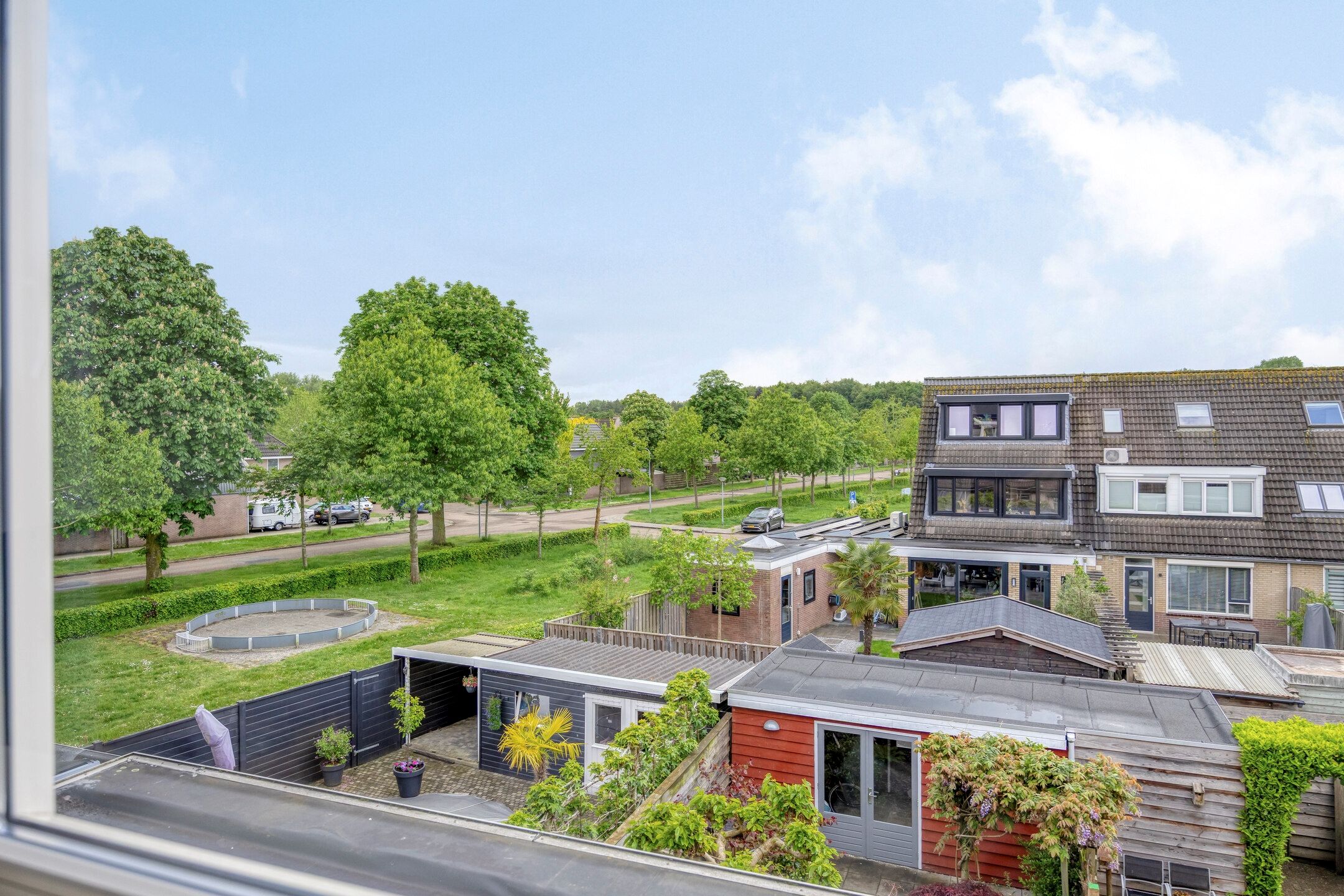 Well-maintained spacious terraced house in Zeewolde South with 4 bedrooms — 33