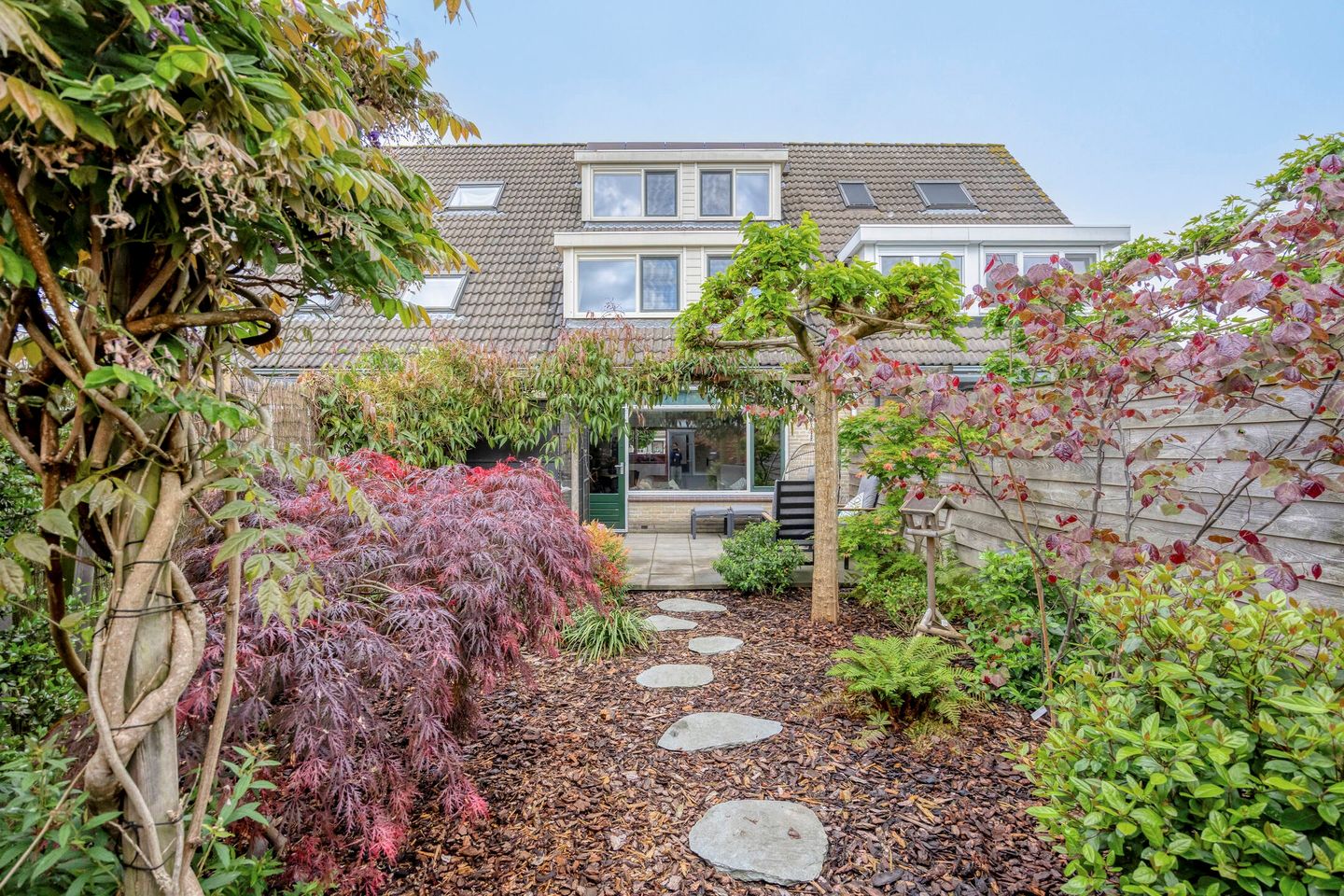 Well-maintained spacious terraced house in Zeewolde South with 4 bedrooms — 40