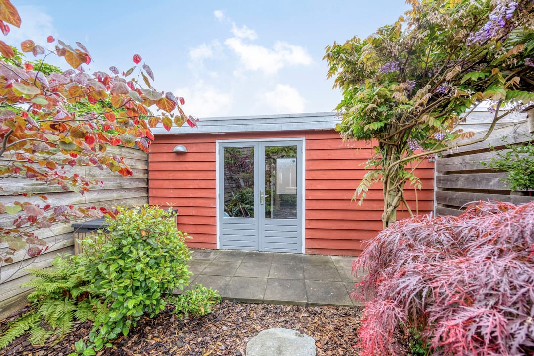 Well-maintained spacious terraced house in Zeewolde South with 4 bedrooms — 38
