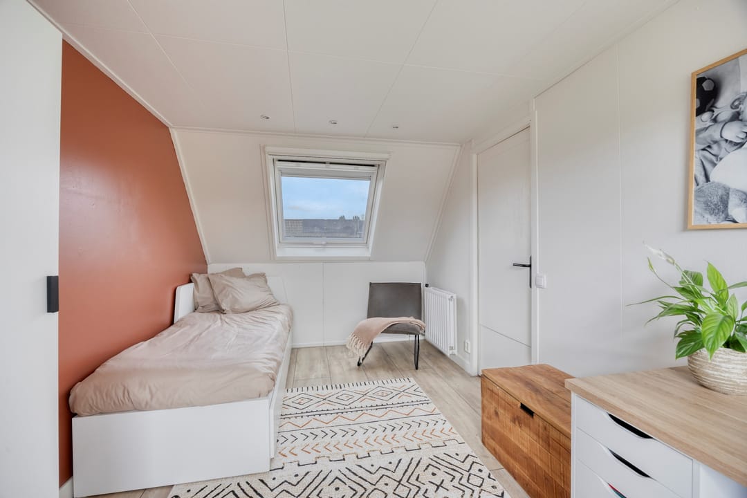 Well-maintained spacious terraced house in Zeewolde South with 4 bedrooms — 32