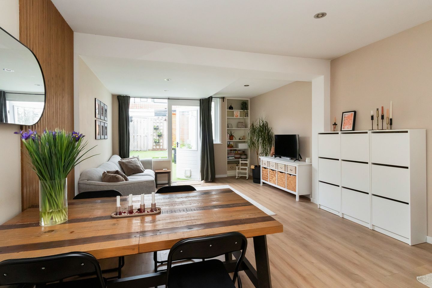 Photo 10 of Bellstraat 11