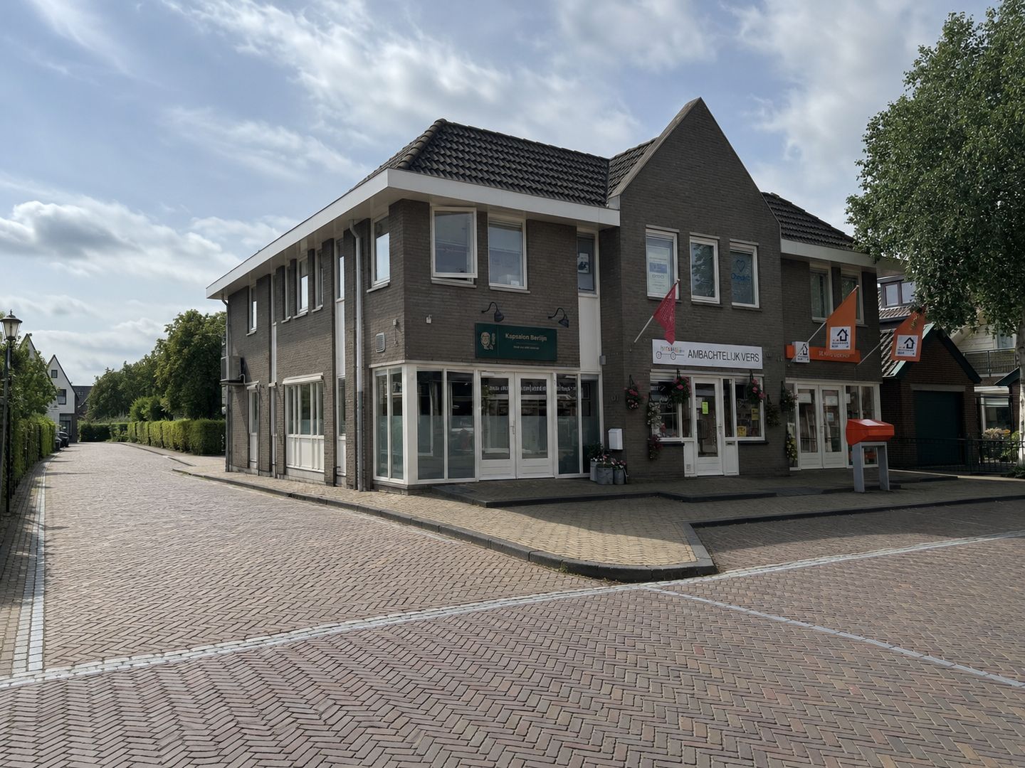Bekijk foto 3 van Kerklaan 96