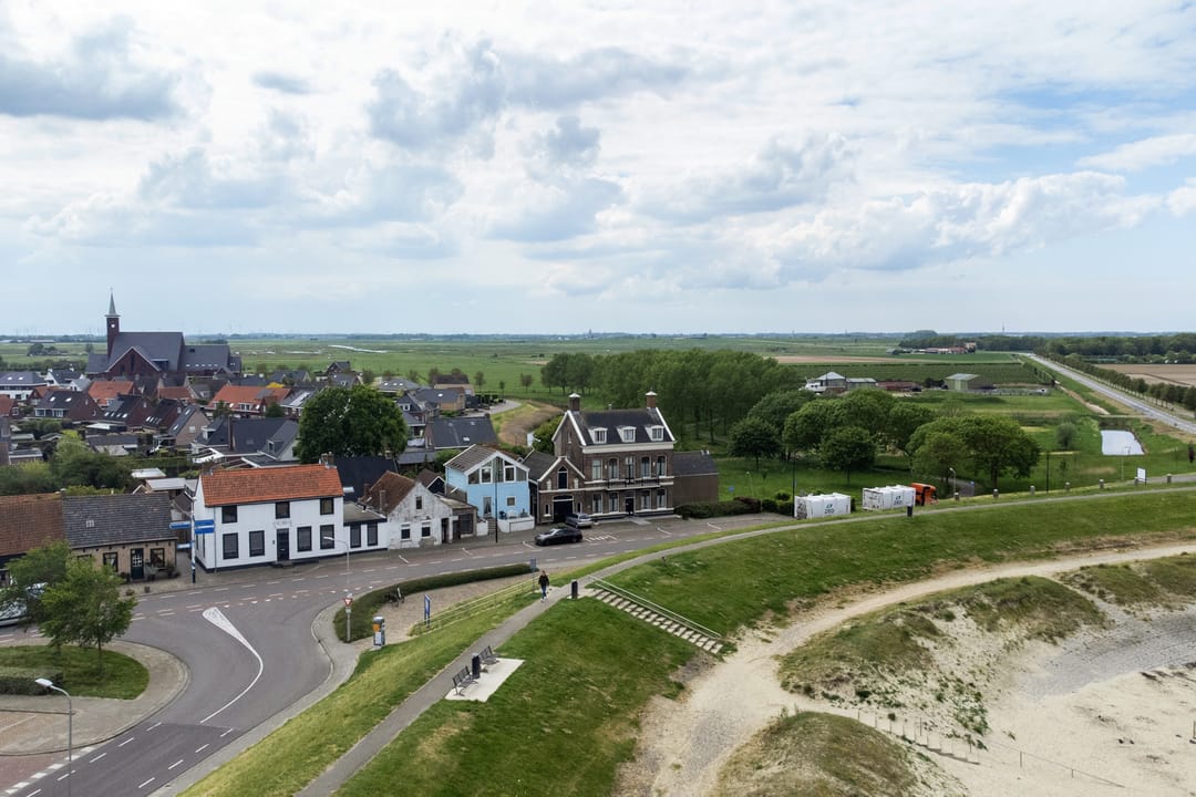 Photo 38 of Dam 4