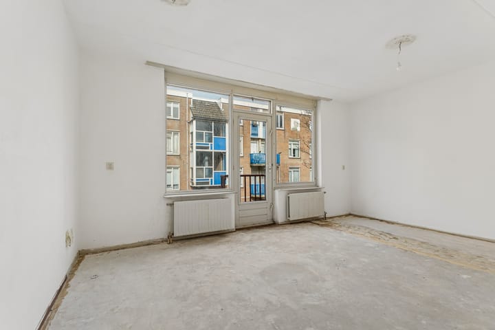 Photo 3 of Pieter Nieuwlandstraat 72-D