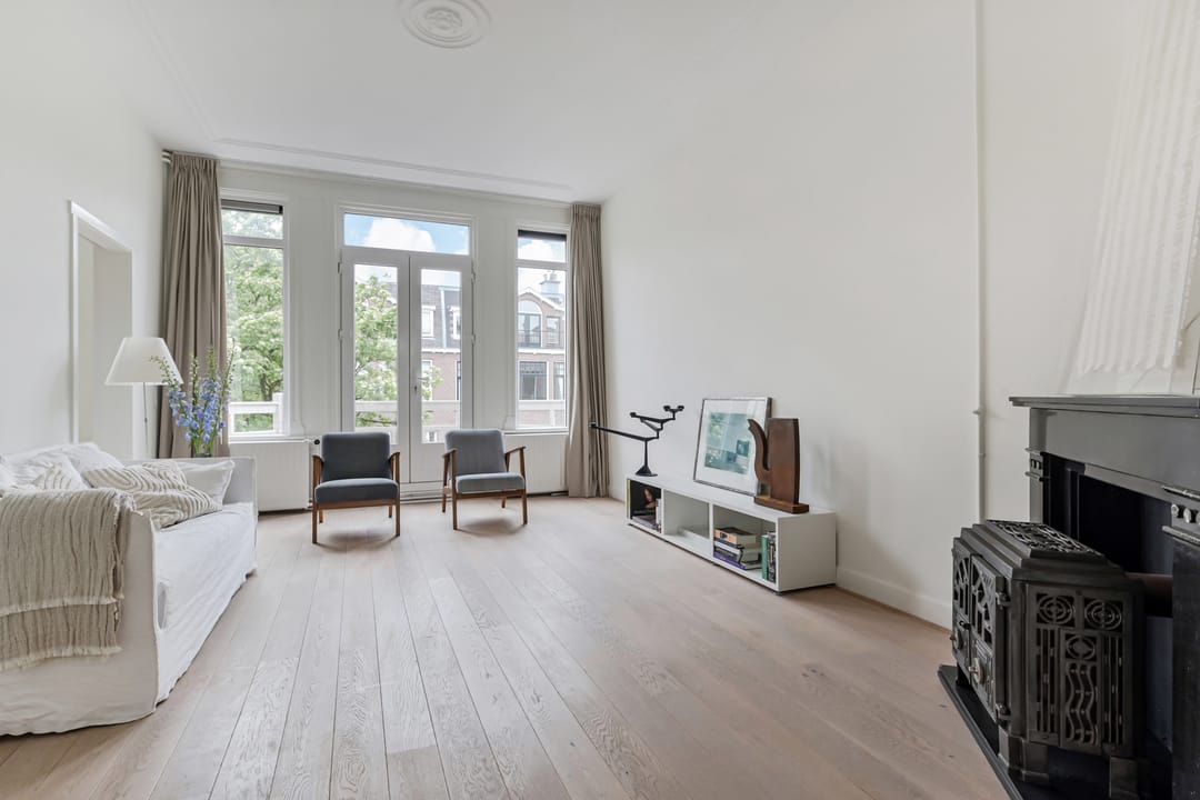 Photo 8 of Van Beverningkstraat 131-A