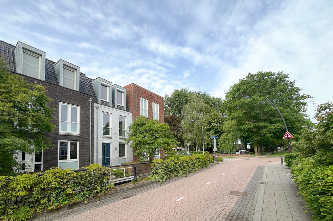 Foto 46 van Van Limburg Stirumlaan 4