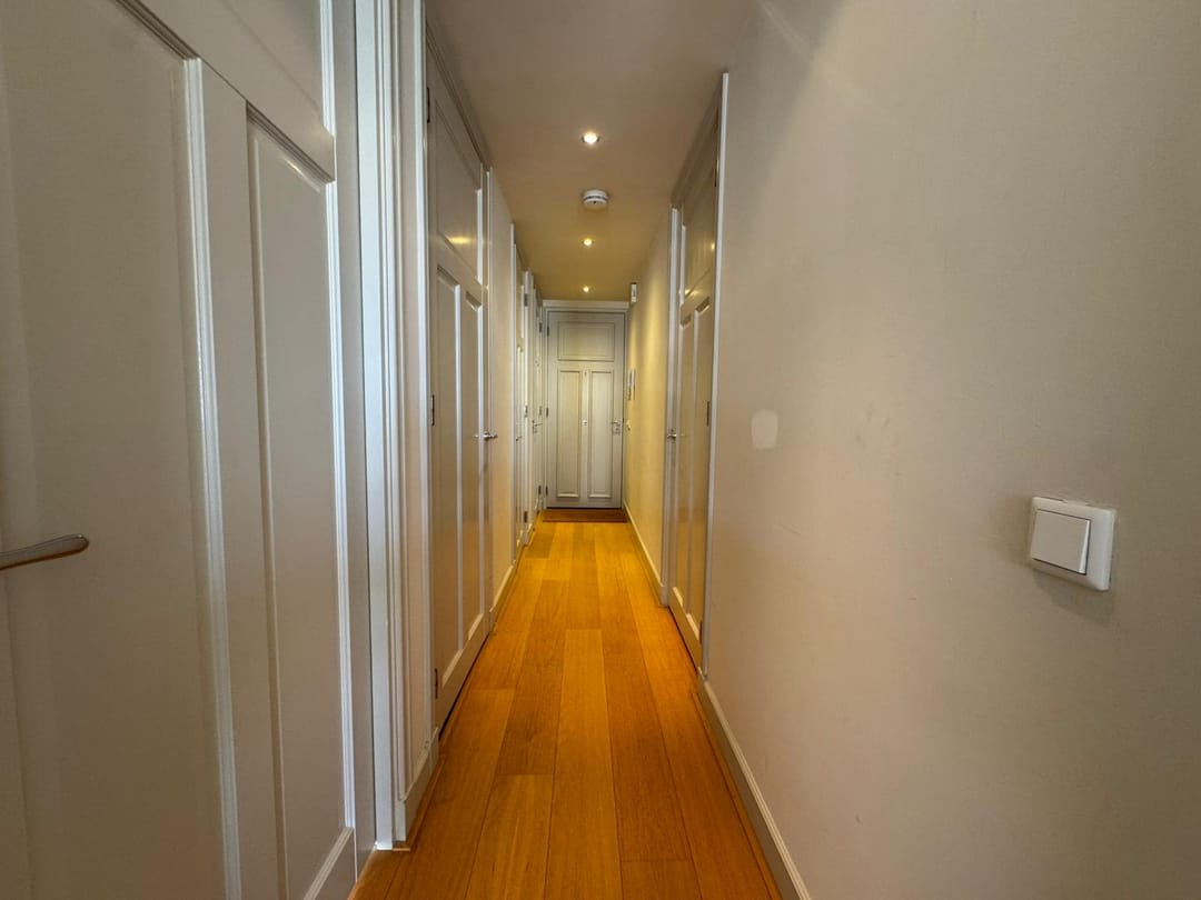 Photo 11 of Van de Veldestraat 4-B