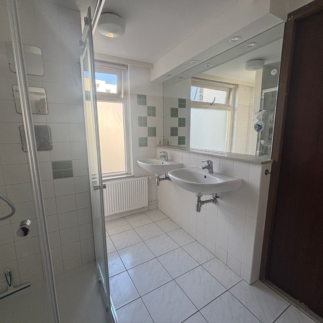 Photo 16 of Koediefstraat 11-B
