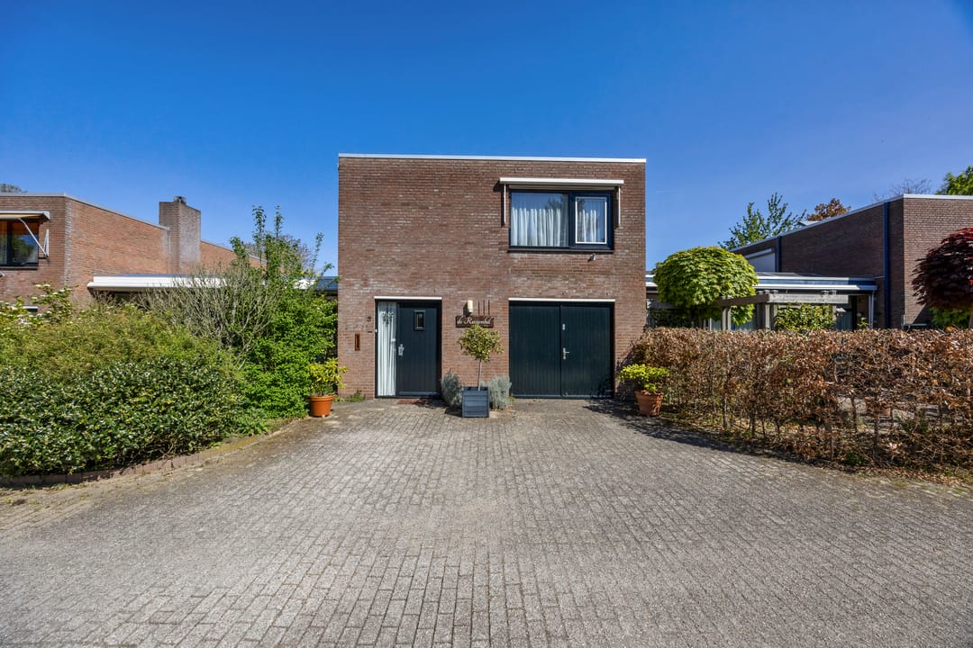 Photo 41 of Professor Schlichtingstraat 5