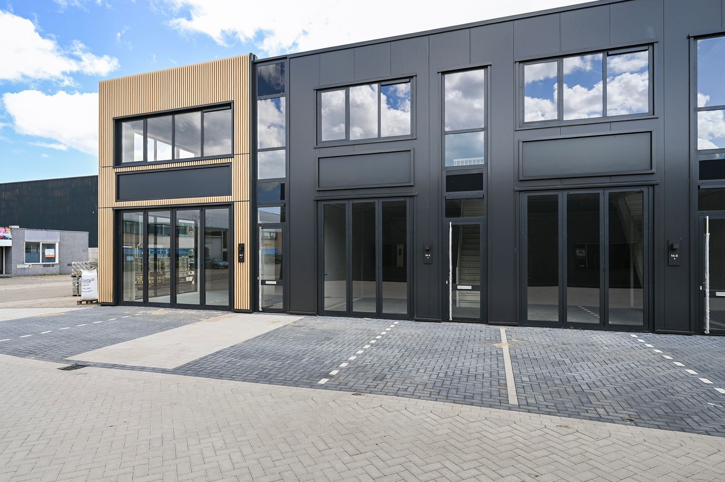 View photo 1 of Weteringweg 14-2