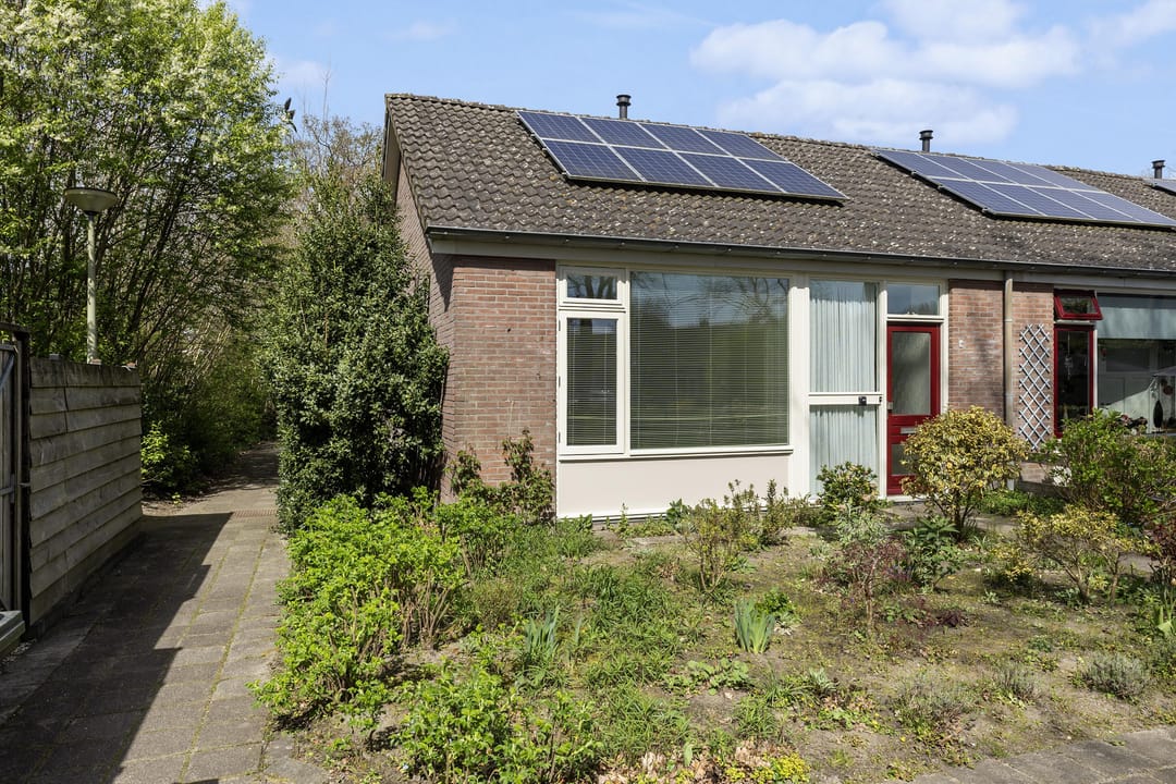 Corner Home with Deep Garden in Green Wilhelminaoord — 17