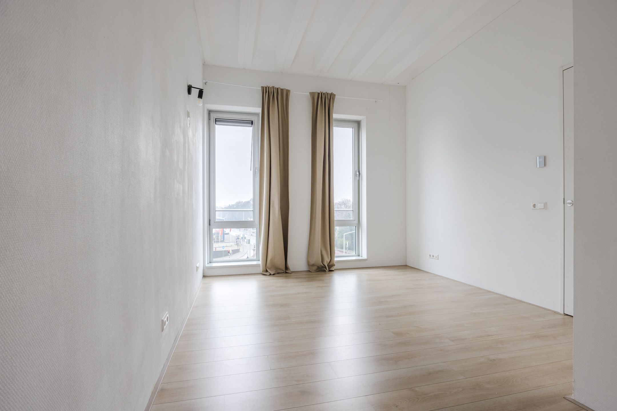 Photo 21 of Binckhorstlaan 311-F