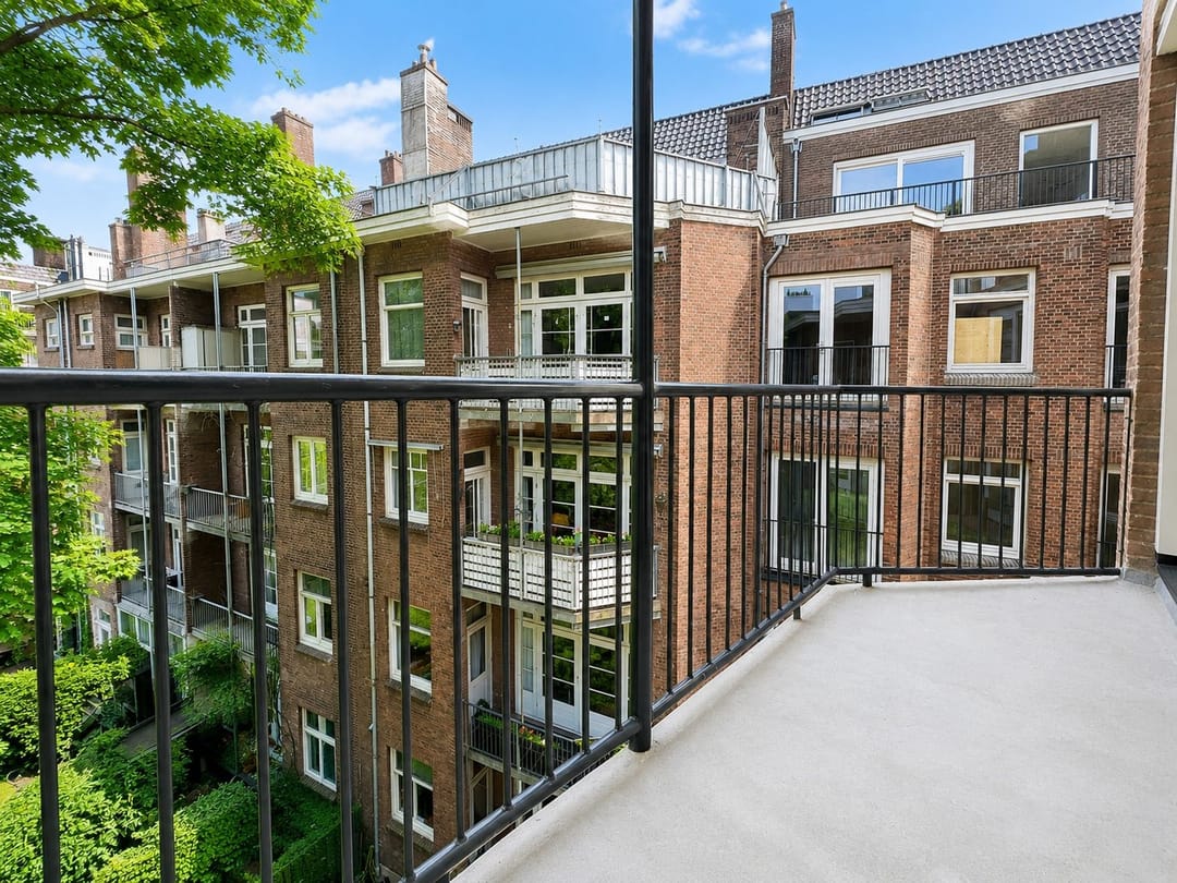 Photo 11 of Beethovenstraat 8-B