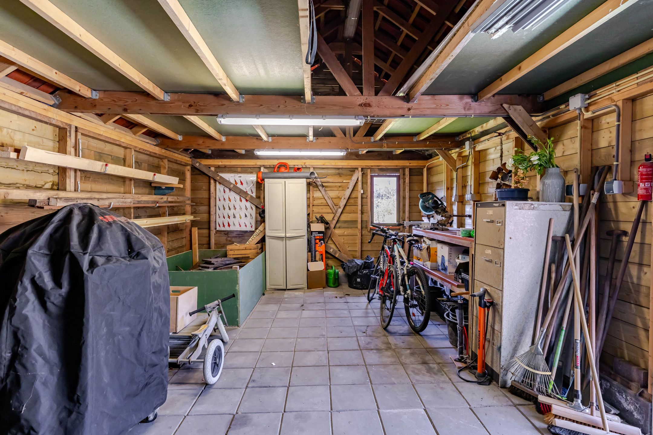 Photo 51 of Naweg 11
