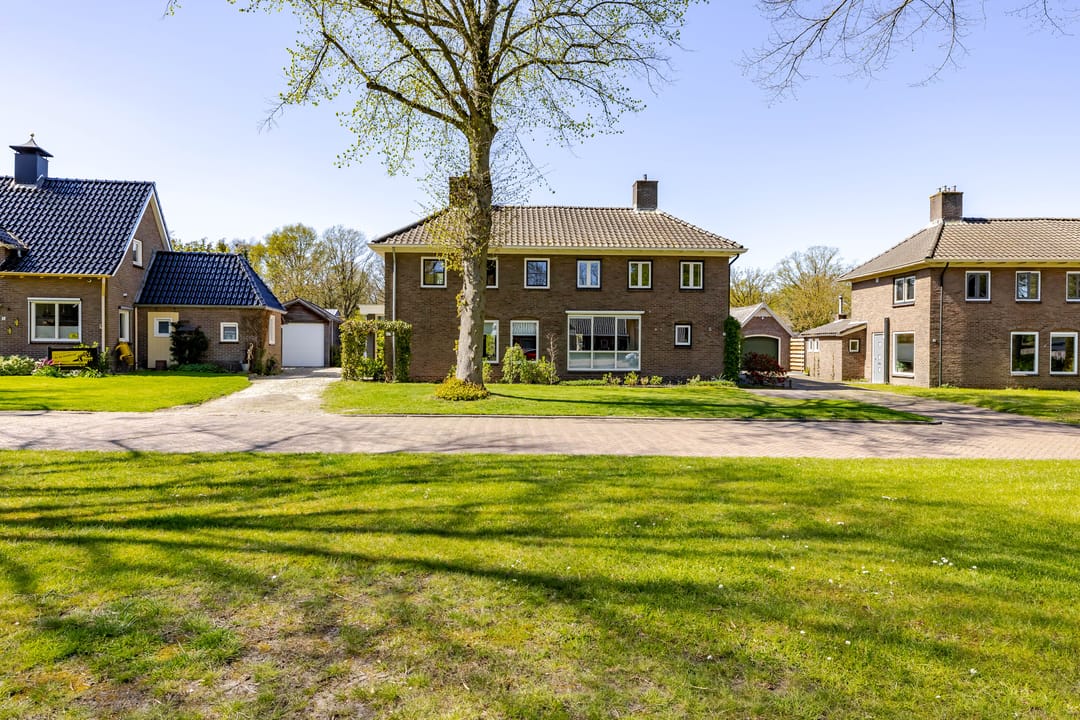 Photo 28 of Naweg 11
