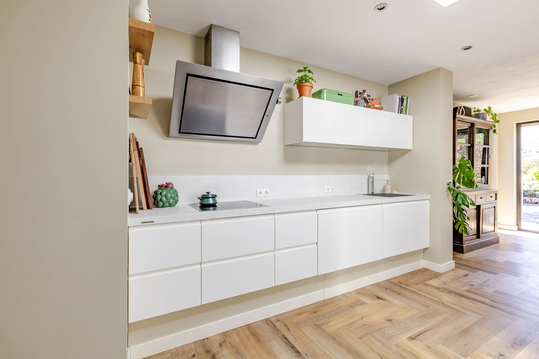 Photo 18 of Naweg 11