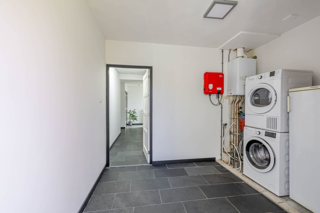 Photo 26 of Naweg 11