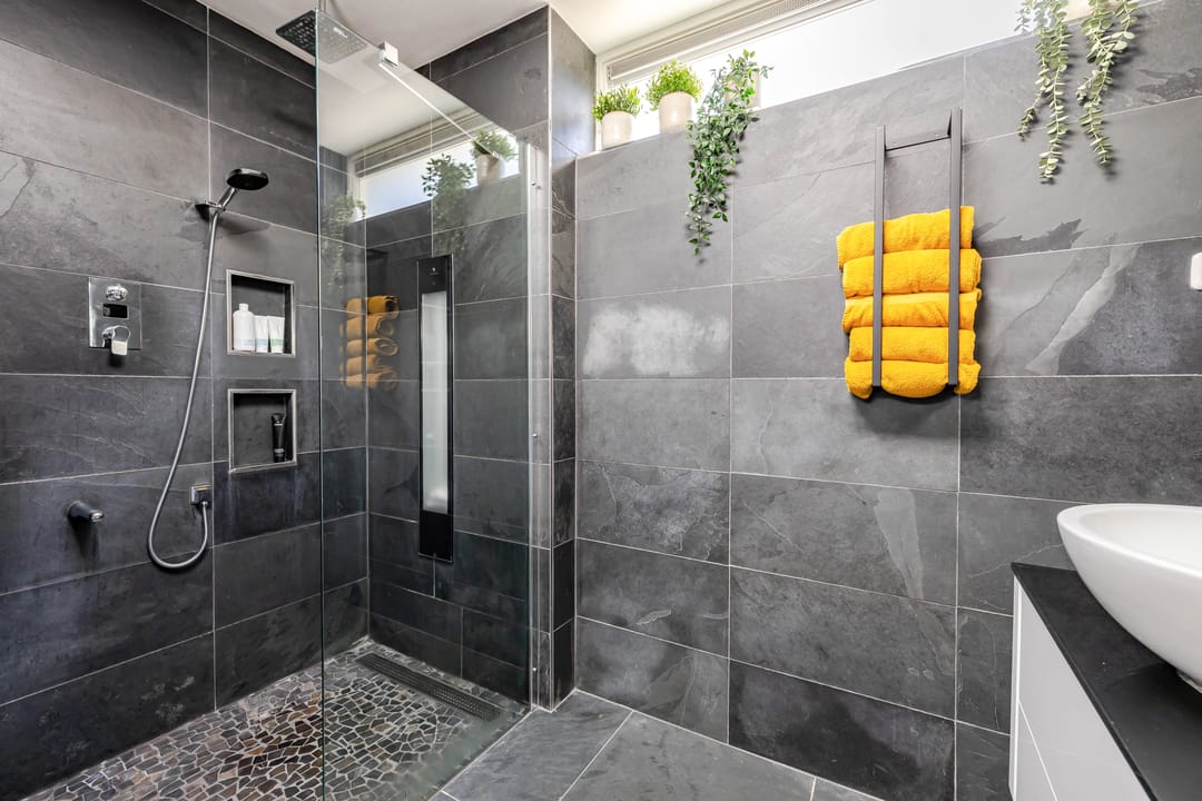 Photo 23 of Naweg 11