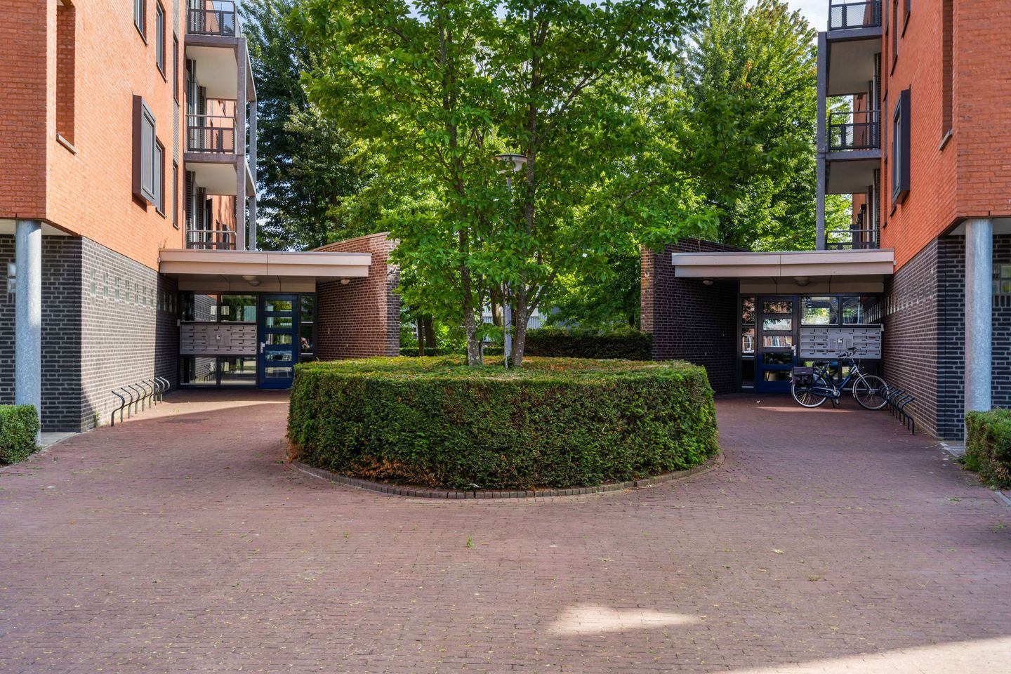 Photo 44 of Leenhof 69