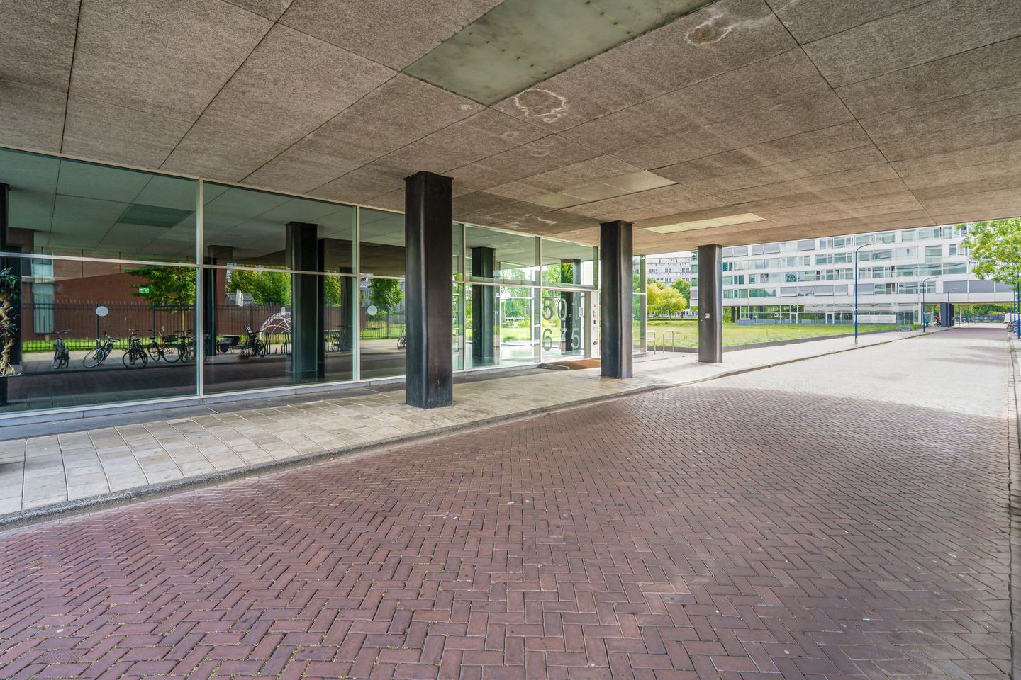 Beautifully Finished 2-Bedroom Apartment with Private Parking in Modern Complex — 25