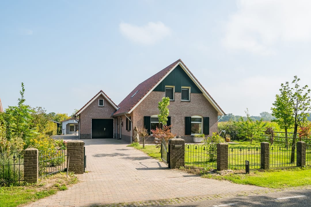 Photo 38 of Halseweg 16