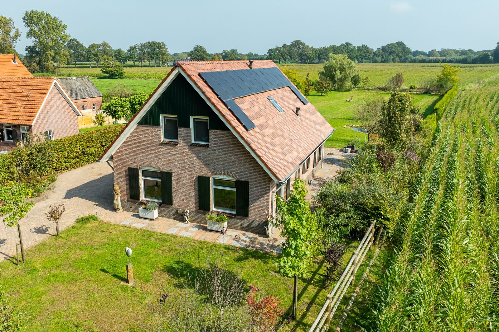 Photo 39 of Halseweg 16
