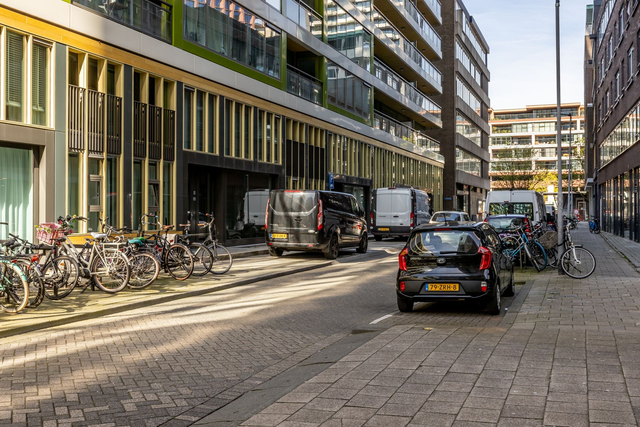 Photo 39 of Jufferstraat 21-H