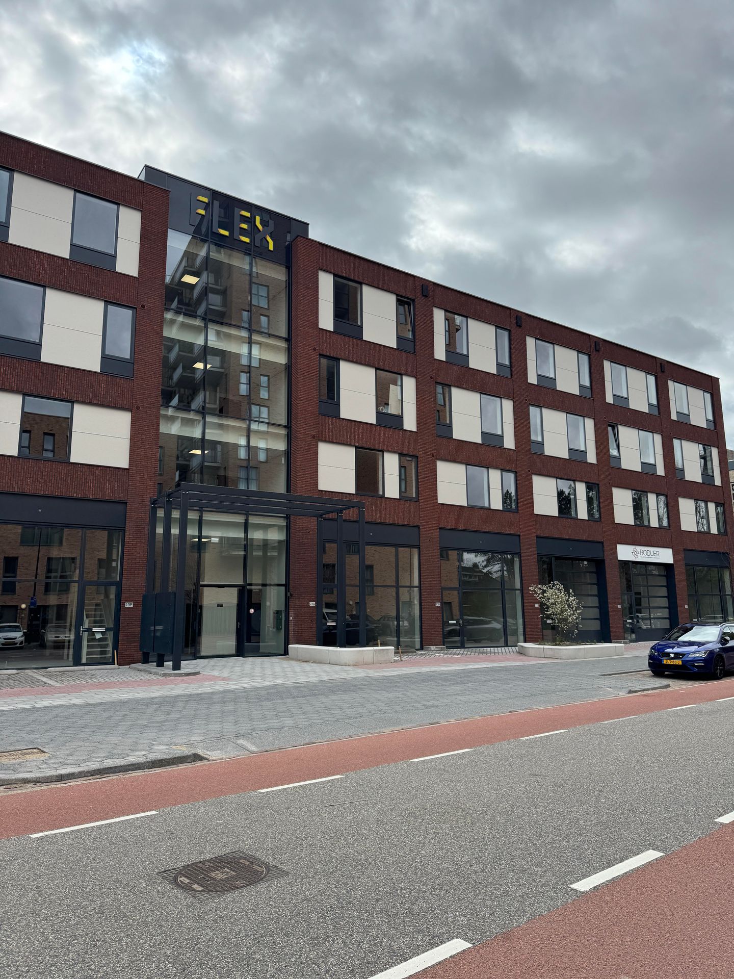 View photo 1 of Treubstraat 21-U316