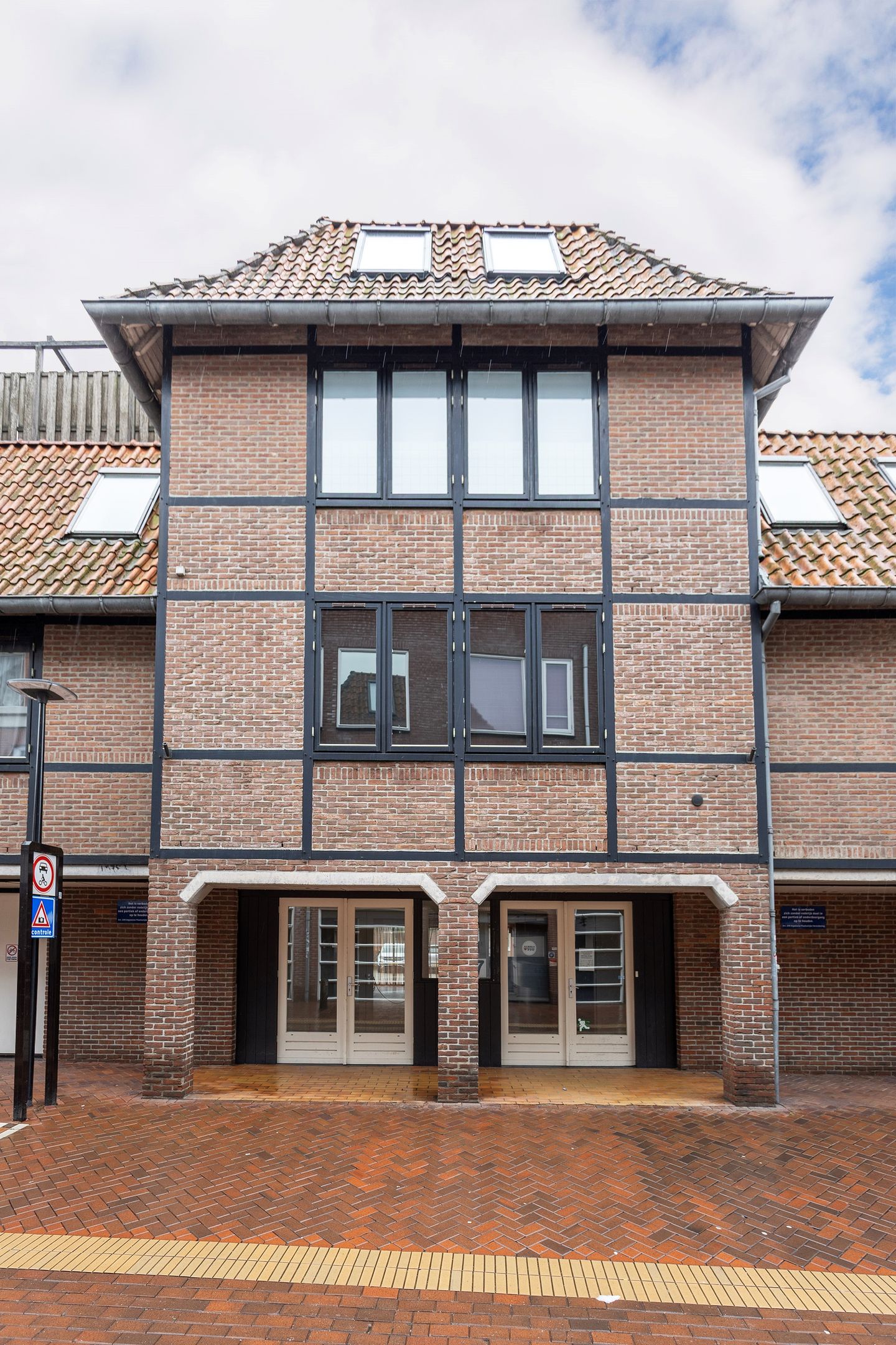 View photo 3 of Schuttenstraat 7