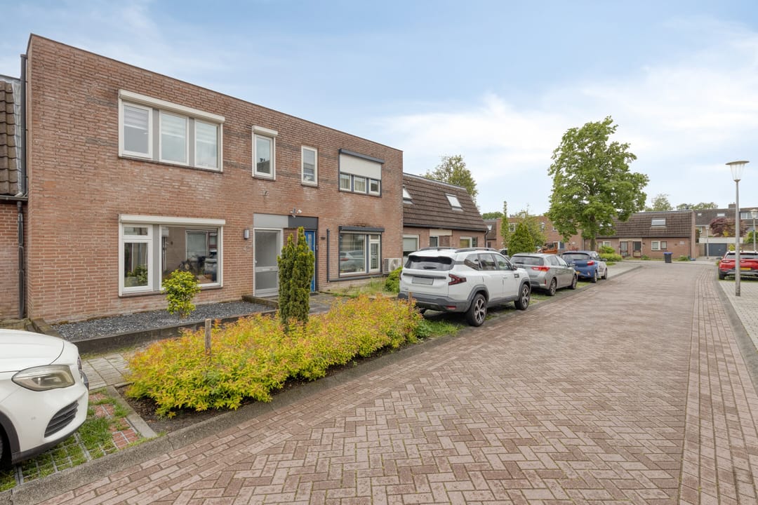 Photo 28 of Mede 49