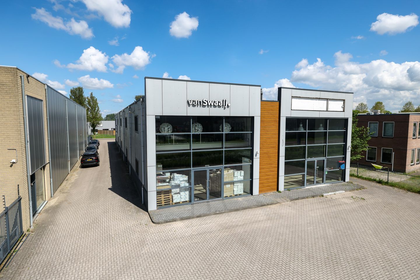 View photo 2 of Industrieweg 39-1